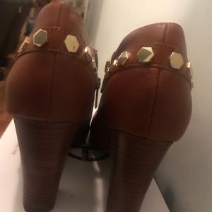 Isola beautiful brown shoe